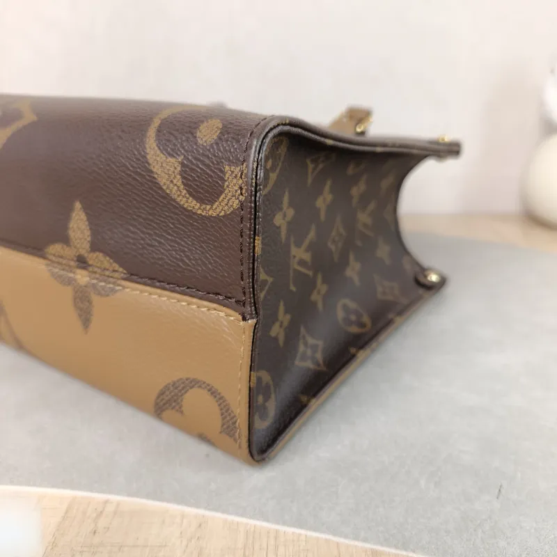 Louis Vuitton Shoulder Bag Onthego Monogram PVC Small 25 × 11.5 × 19 cm — detail view 11 of 11
