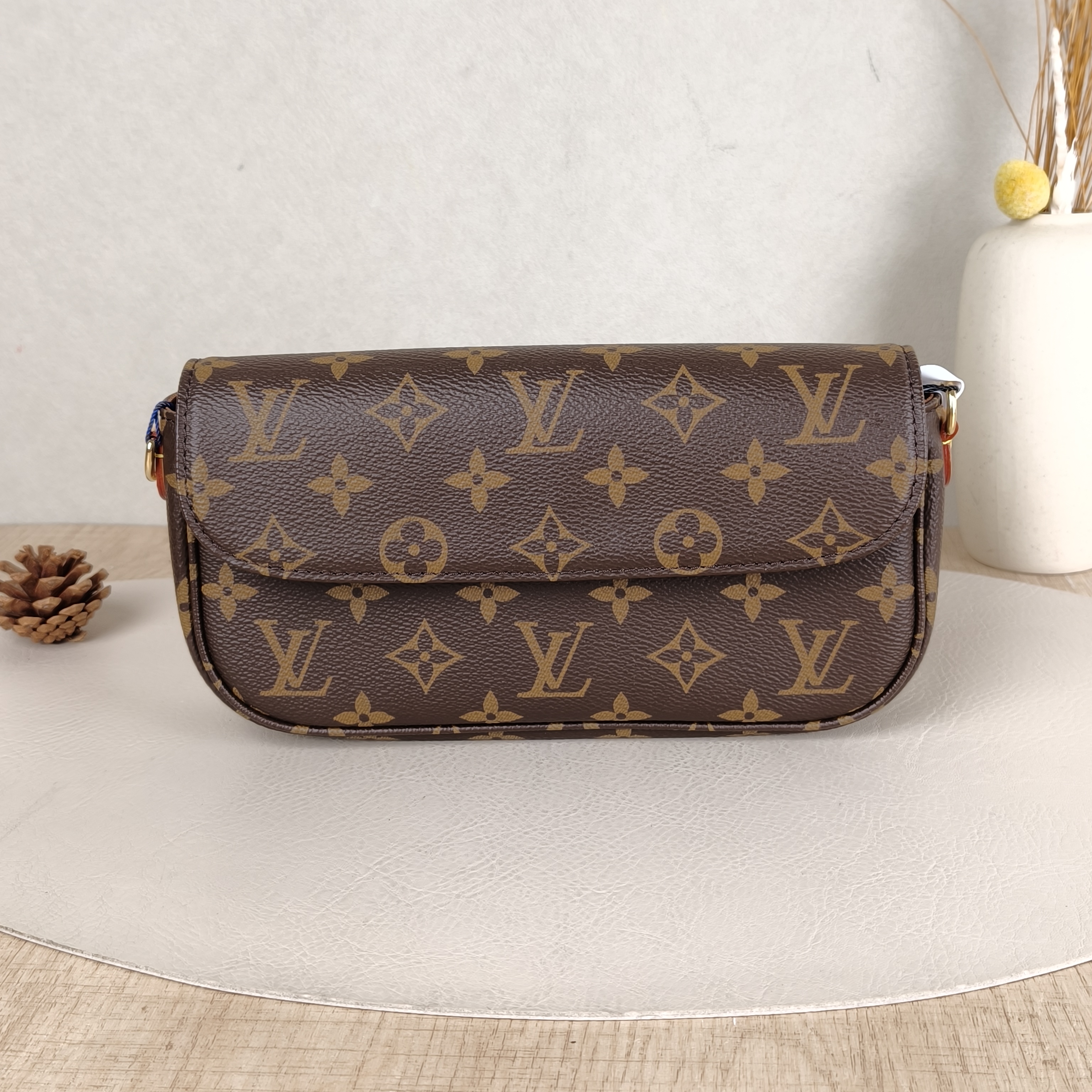 Louis Vuitton Crossbody Bag IVY Monogram PVC Small23.5 × 4.3 × 12 cm
