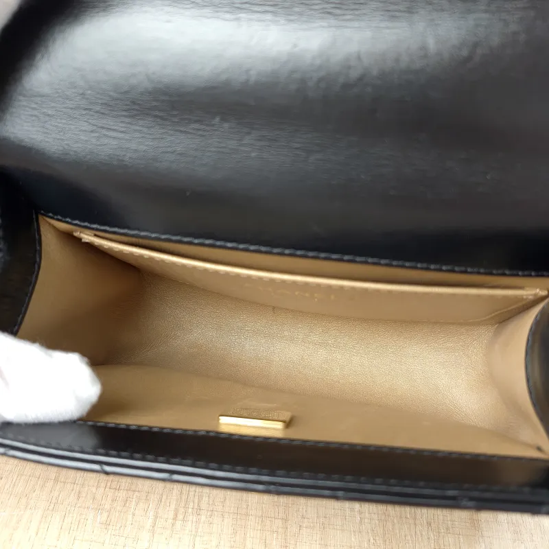 Chanel Crossbody Bag Black Calfskin Small19 × 8 × 12 cm — detail view 2 of 11