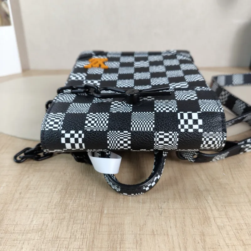 Louis Vuitton Shoulder Bag Nano Steamer Shoulder Bag Colorblock PVC nano 15 × 7 × 18 cm — detail view 6 of 11