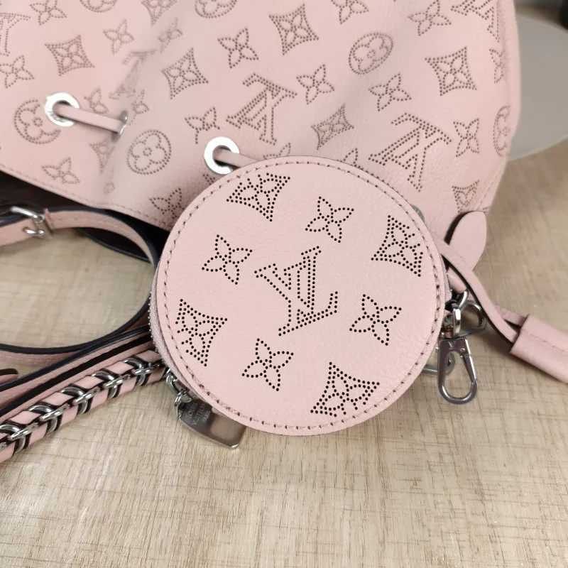 Louis Vuitton Crossbody Bag BELLA Pink Calfskin 22 × 14 × 19 cm — detail view 9 of 12