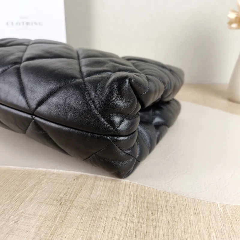 Chanel Shoulder Bag 22b Small Shopping Tote Black Lambskin Small 25 × 10 × 20 cm — detail view 11 of 13