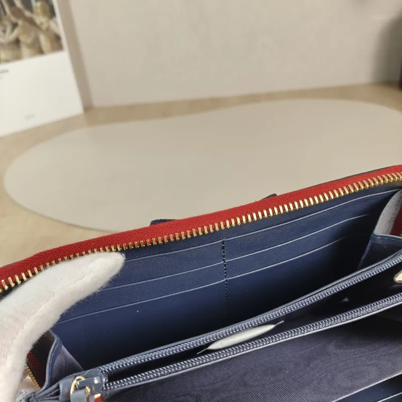 GUCCI Wallet Wallet Blue Monogram PVC 19 × 2.5 × 10 cm — detail view 2 of 9