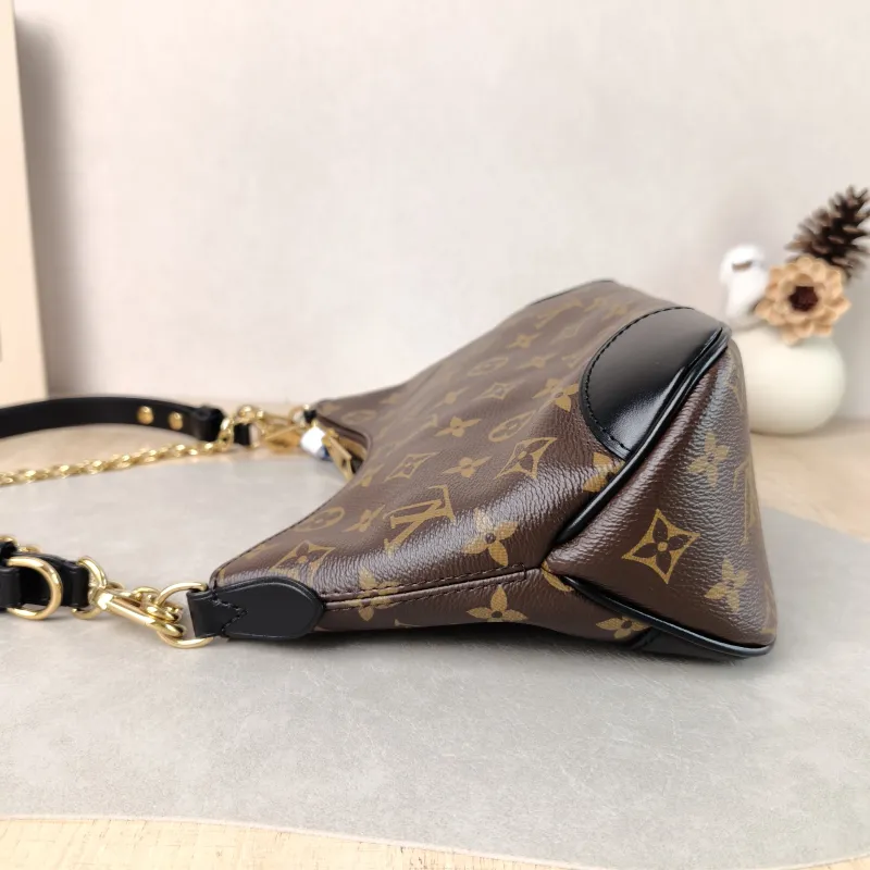 Louis Vuitton Crossbody Bag Boulogne PVC Small 26 × 9.5 × 16 cm — detail view 13 of 15
