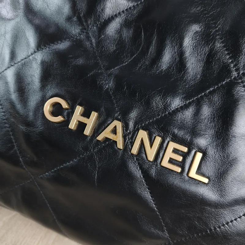 Chanel Shoulder Bag 22Bag Black CC alfskin Small 35 × 7 × 37 cm — detail view 10 of 12