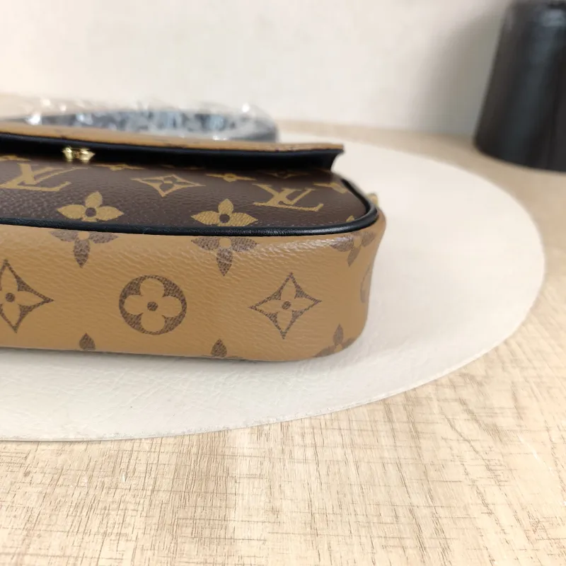 Louis Vuitton Crossbody Bag IVY Monogram PVC Small 23.5 × 4.3 × 12 cm — detail view 6 of 13