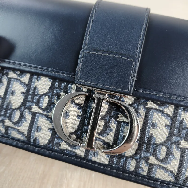 DIOR Crossbody Bag 30 Montaigne East-West 30 Blue Canvas， Small 21 × 6 × 12 cm — detail view 5 of 13
