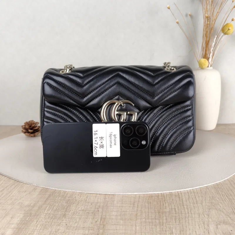 GUCCI Crossbody Bag GG Marmont Medium Marmont 26Black with Gold-Tone Hardware Lambskin Medium26 × 7 × 15 cm — cover view 3 of 5