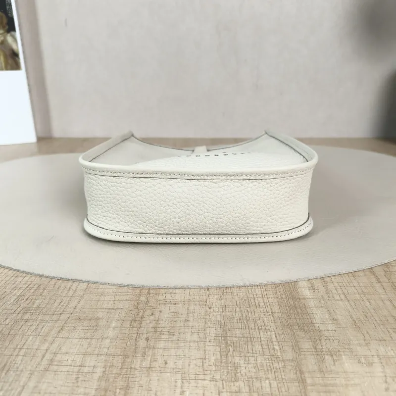 Hermès Crossbody Bag Evelyne Mini 16 Mini 1610Craie TC Calfskinmini17 × 5.5 × 18 cm — cover view 2 of 6