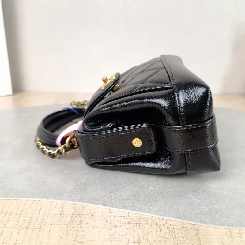 Chanel Crossbody Bag 24a Black Lambskin Mini 18 × 7 × 12 cm — detail view 9 of 12