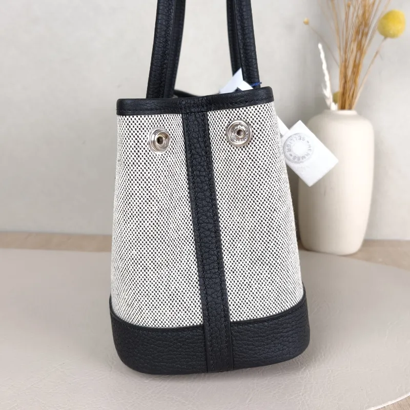 Hermès Top Handle Bag Neo Garden 23 Mini Black · Beige Canvas · Negonda Calfskinmini23 × 10 × 16 cm — detail view 6 of 9