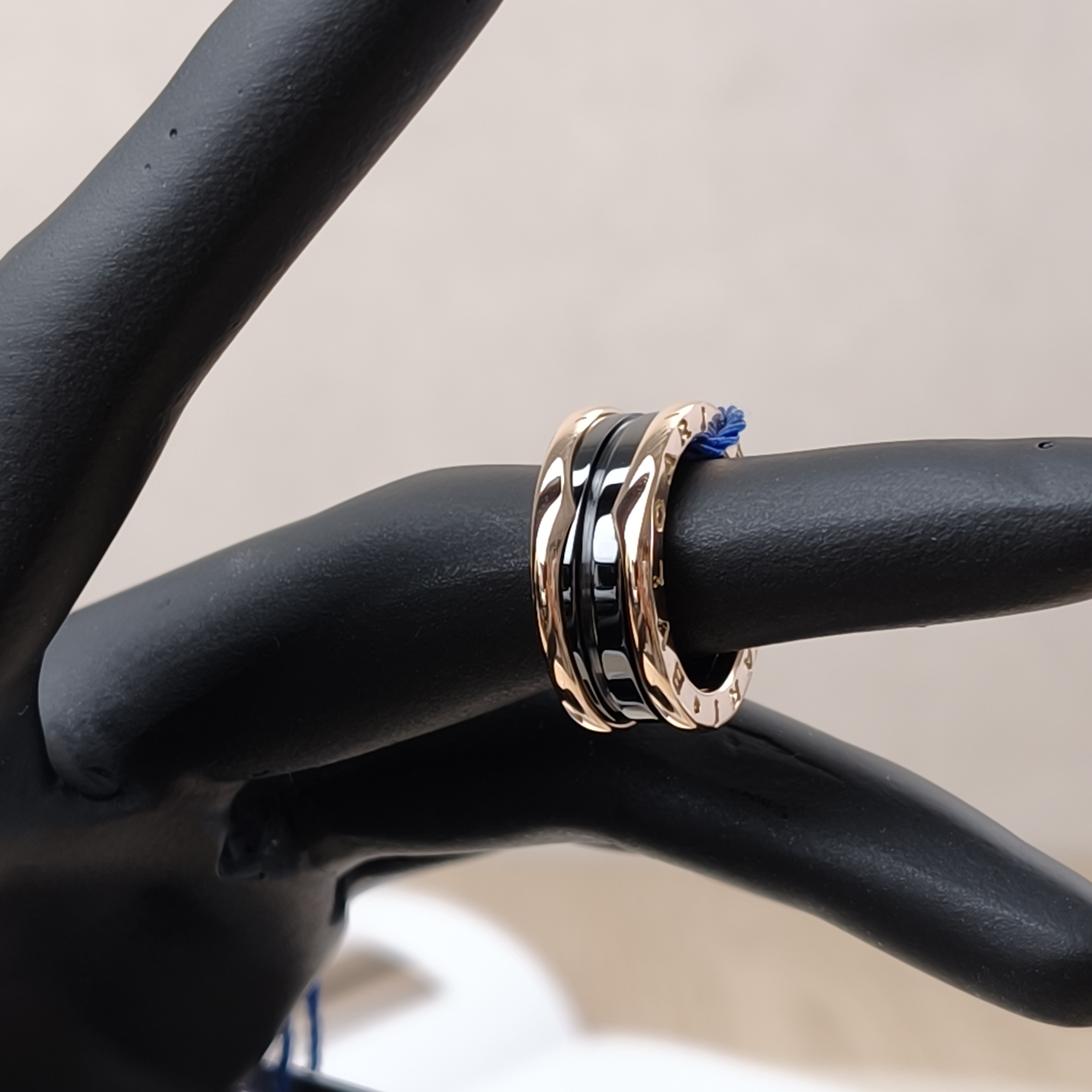 Bvlgari Ring B.zero1Gold18k One Size51 — cover view 3 of 12