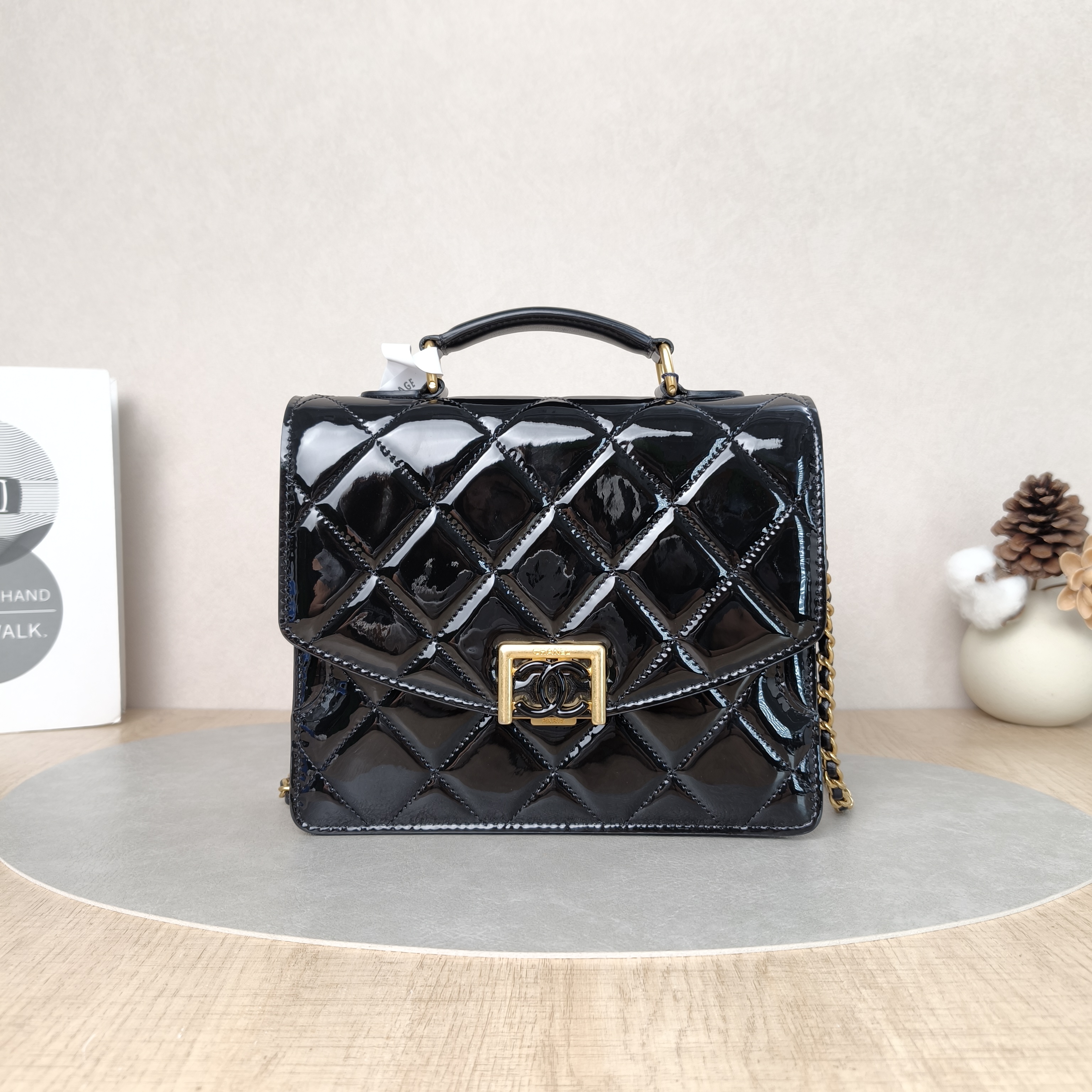 CHANEL Bag 23a 21.5*7.5*16.5