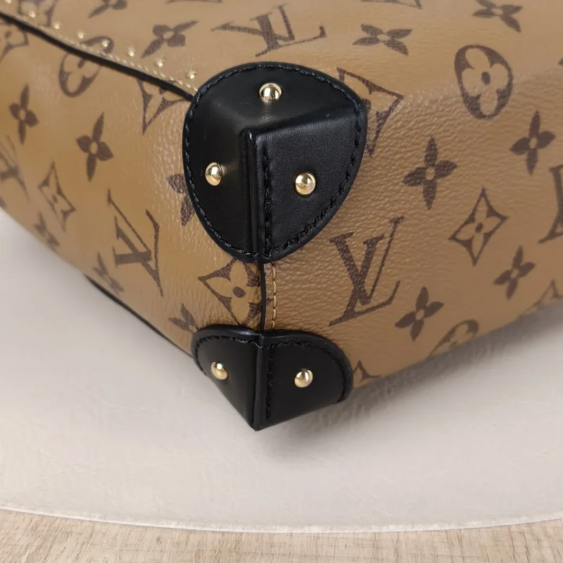 Louis Vuitton Shoulder Bag NOÉ TRUNK Monogram PVC Small 23 × 8 × 27 cm — detail view 5 of 8
