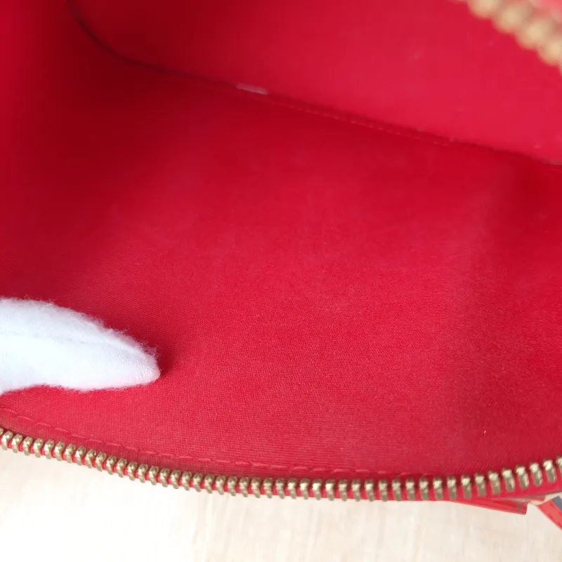 Louis Vuitton Crossbody Bag Alma BB Patent Leather BB 23.5 × 11.5 × 17.5 cm — detail view 6 of 11