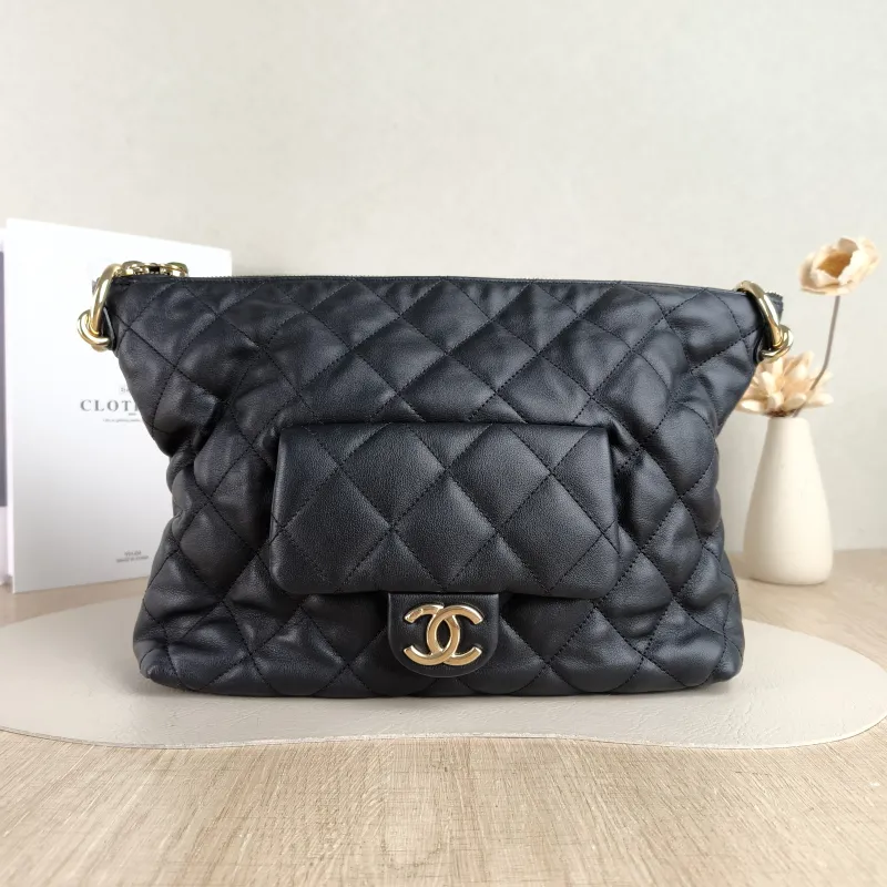 Chanel Shoulder Bag hobo Black Lambskin One Size 27.5 × 10 × 22 cm