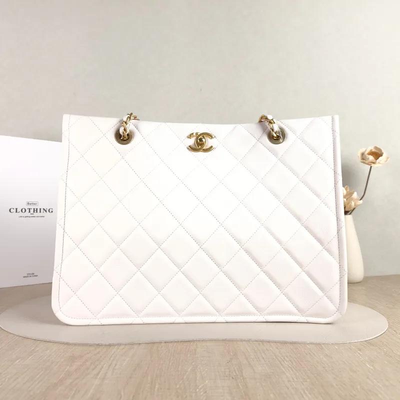 Chanel Shoulder Bag tote White Grained Calfskin 34 × 10 × 25.5 cm 31