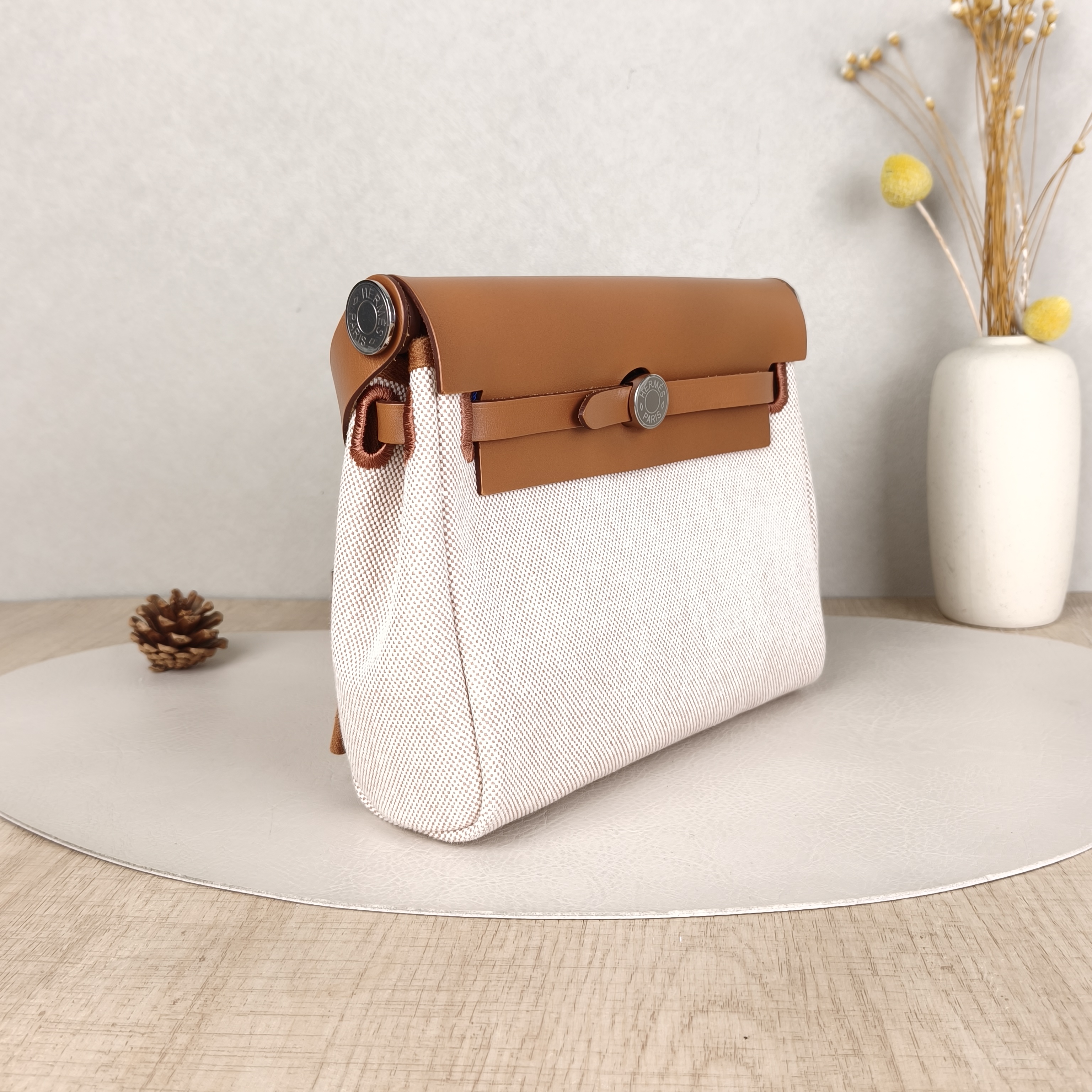 Hermès Shoulder Bag Herbag Zip 20 Beige Canvas mini20 × 7 × 17 cm — cover view 5 of 5