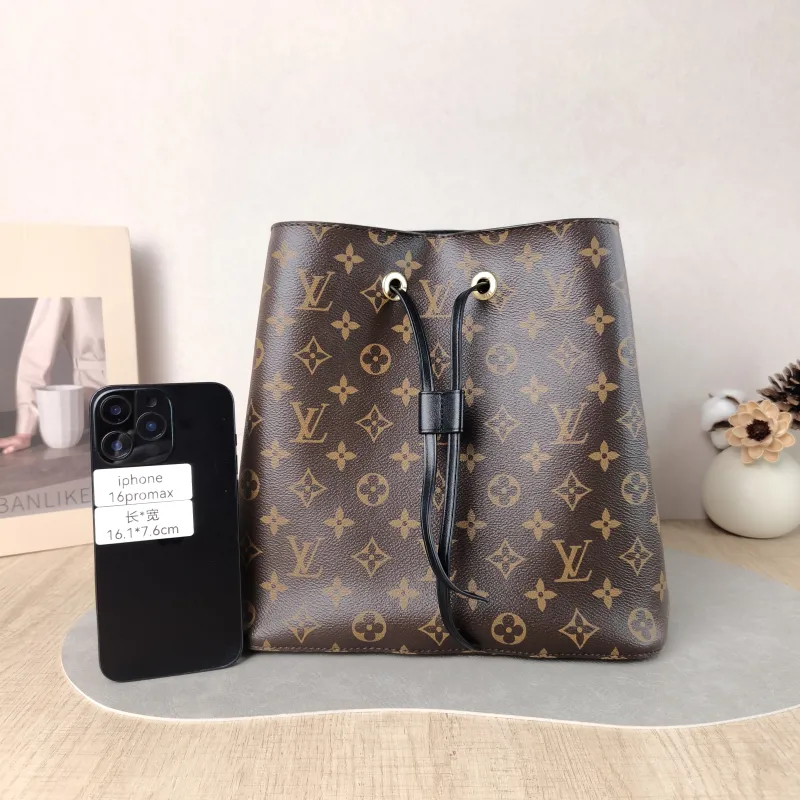 Louis Vuitton Shoulder Bag NÉONOÉ Bucket Bag Black PVC Medium 26 × 17.5 × 26 cm — cover view 4 of 5