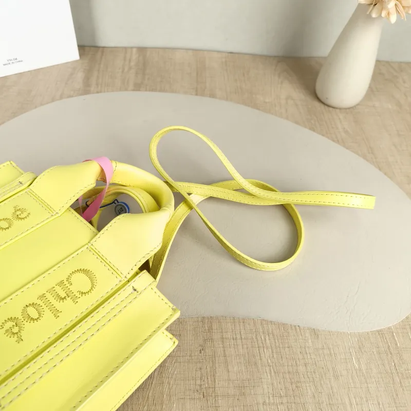 Chloé Top Handle Bag woody Collectiontote Yellow Calfskin One Size 20 × 7 × 14 cm — detail view 4 of 9
