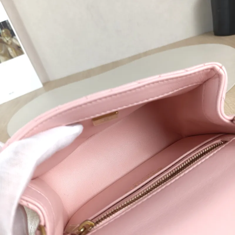 Chanel Crossbody Bag 25b c Pink Lambskin Mini 17 × 8 × 13.5 cm — detail view 11 of 12