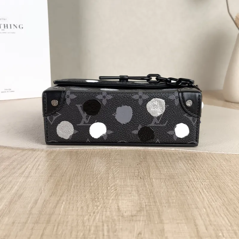Louis Vuitton Crossbody Bag Steamer Box Monogram · PVC Mini 18 × 6.5 × 11 cm — cover view 4 of 5