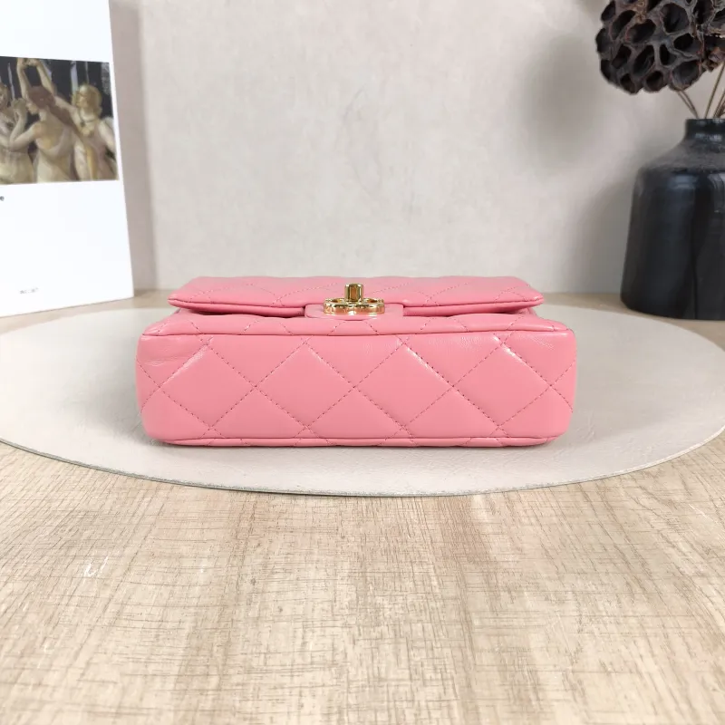 Chanel Crossbody Bag Pink Lambskin One Size 20 × 5 × 13 cm — cover view 2 of 5