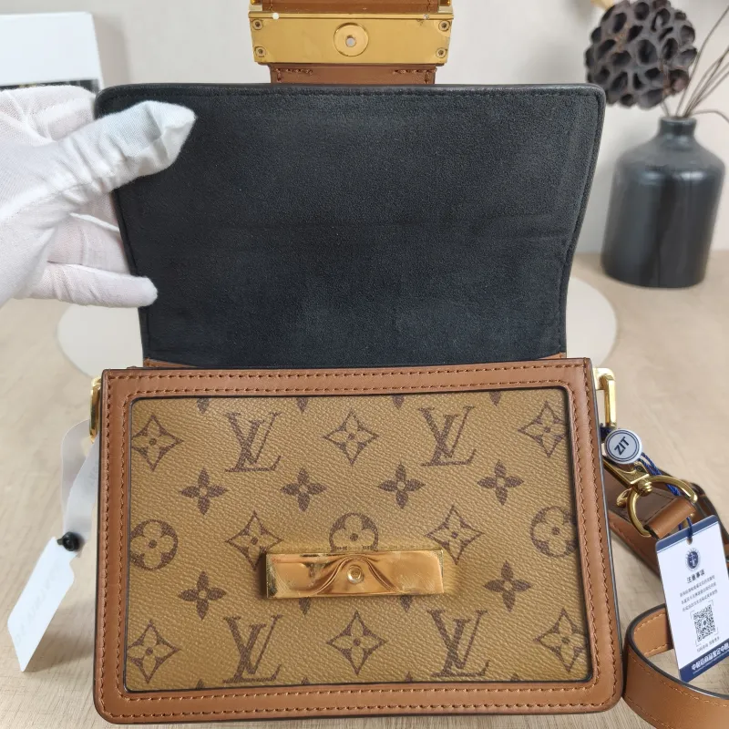 Louis Vuitton Crossbody Bag Dauphine Monogram PV Cmini20 × 9 × 15 cm — detail view 1 of 13