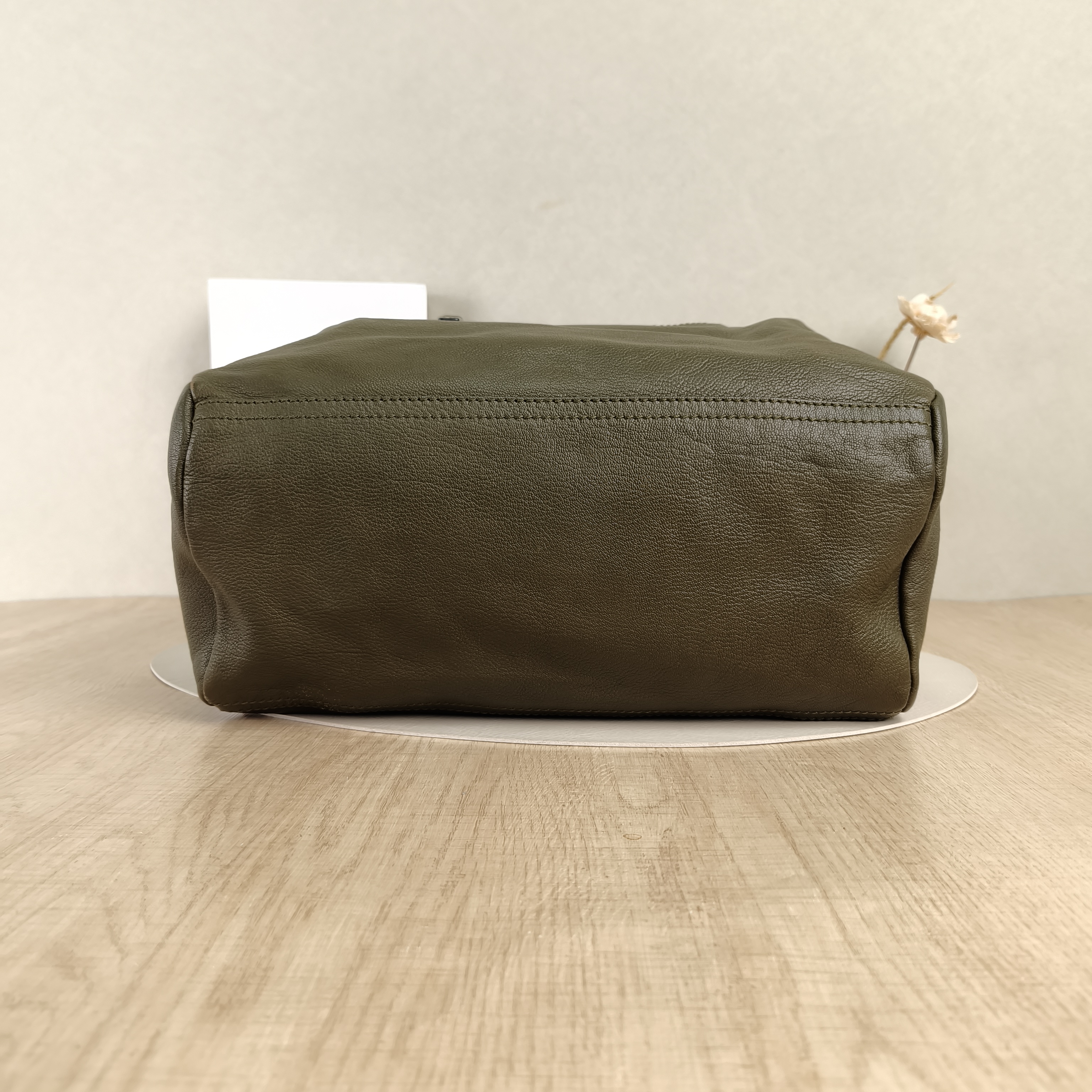 GIVENCHY Shoulder Bag Shoulder Bag Green Calfskin One Size32 × 15 × 19 cm — cover view 5 of 5