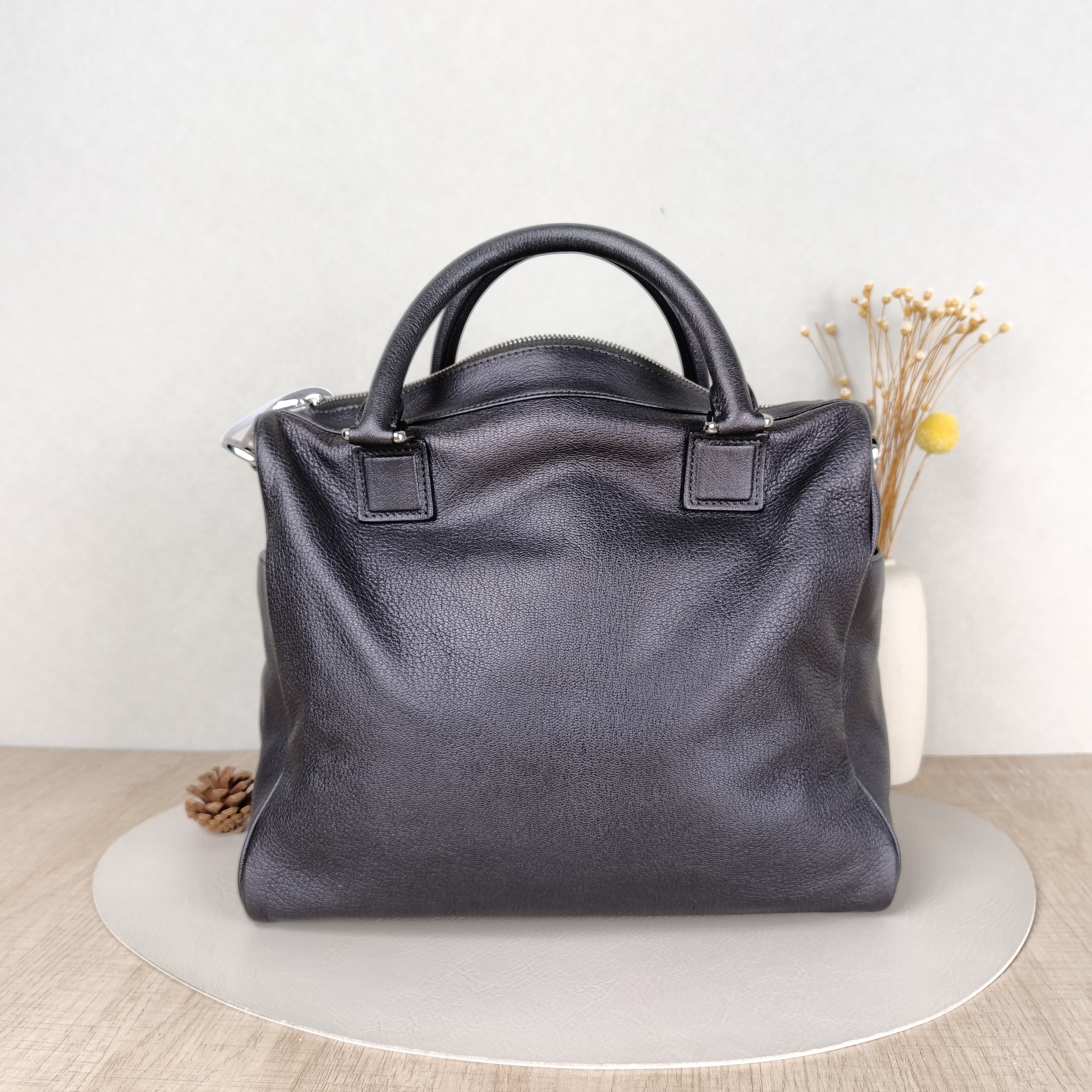 LOEWE Crossbody Bagamazona Collection Crossbody Bag Grey Lambskin One Size30 × 16 × 24 cm — cover view 4 of 5