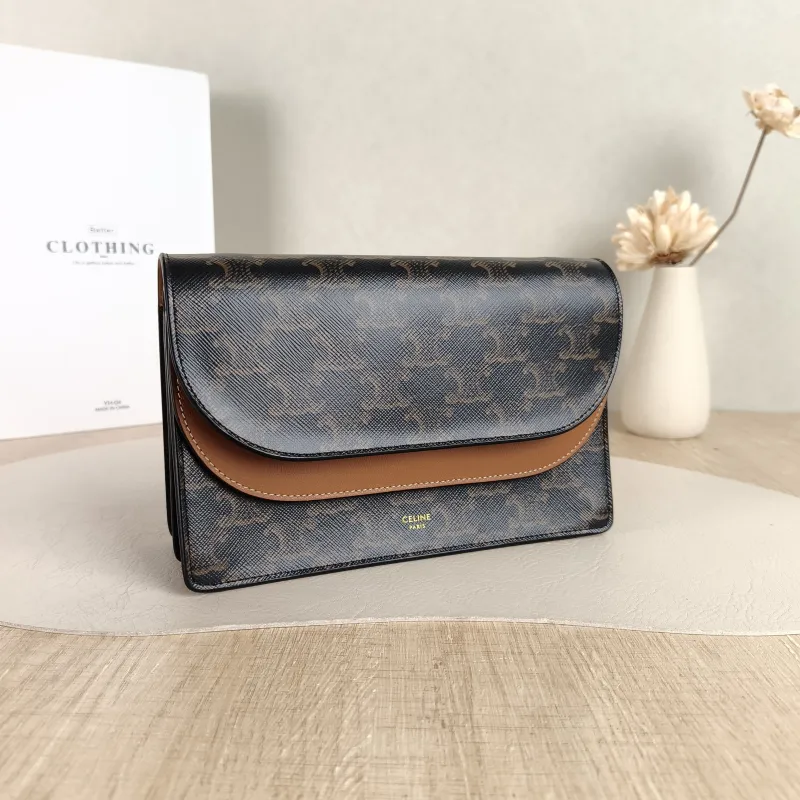 CELINE Crossbody Bag TRIOMPHE Clutchwoc Monogram PVC 20 × 6 × 12 cm — cover view 4 of 5
