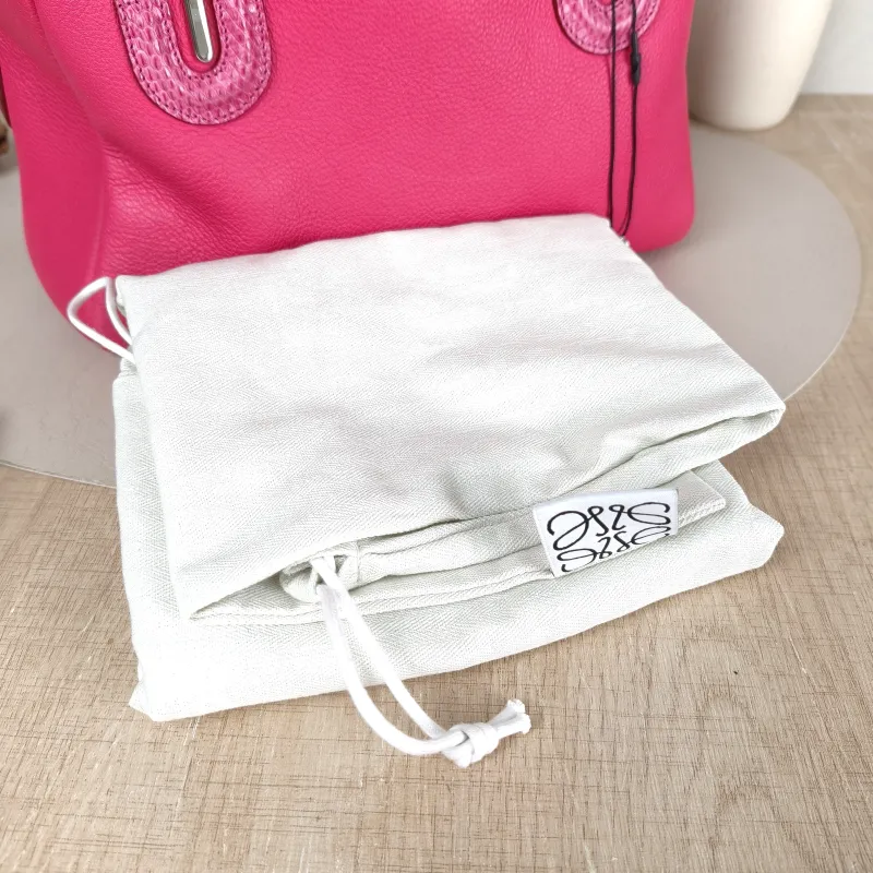 LOEWE Top Handle Bag Red Calfskin One Size 25 × 16 × 17 cm — detail view 4 of 13