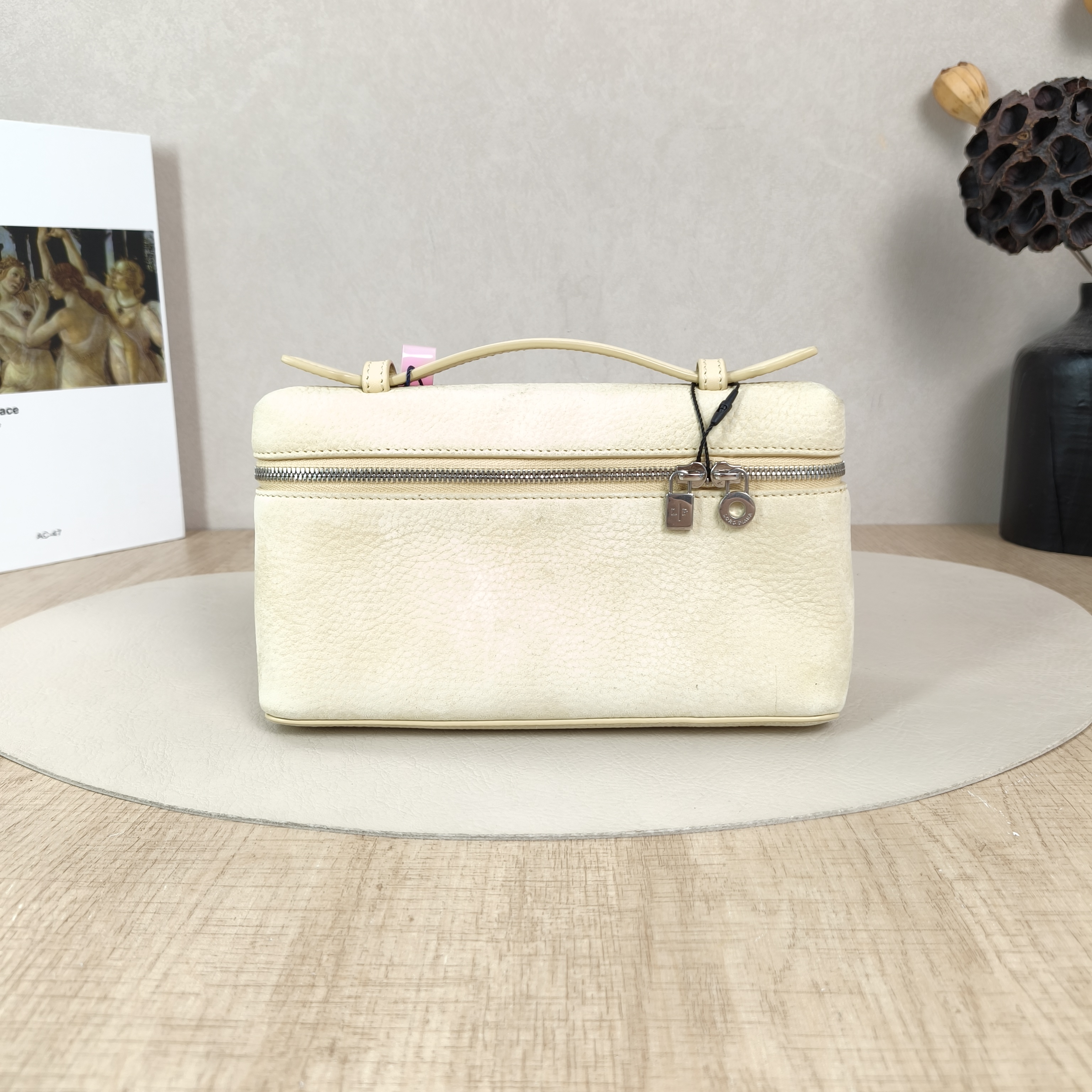 Loro Piana Crossbody Bag Extra Pocket L19Yellow Suede One Size19 × 7 × 11.5 cm