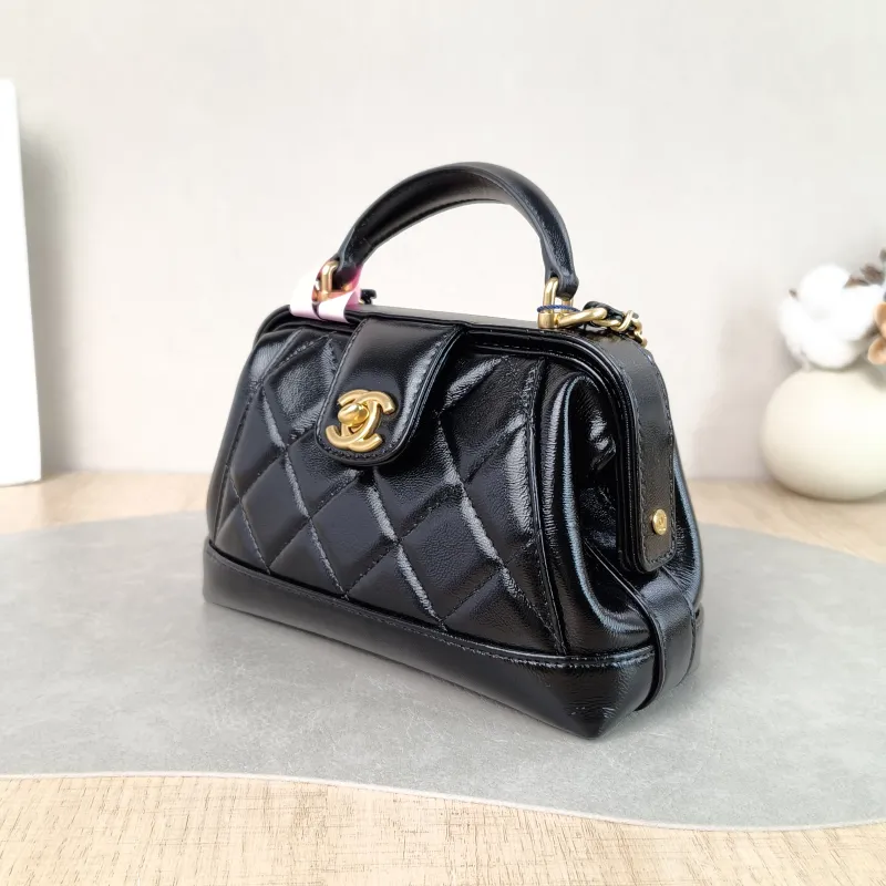 Chanel Crossbody Bag 24a Black Lambskin Mini 18 × 7 × 12 cm — cover view 2 of 5