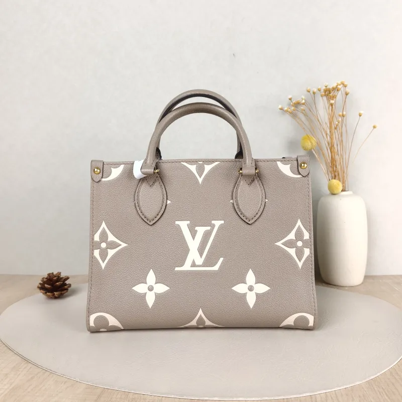 Louis Vuitton Shoulder Bag Onthego · White Monogram Empreinte Embossed Calfskin Small 25 × 11.5 × 19 cm — cover view 3 of 5