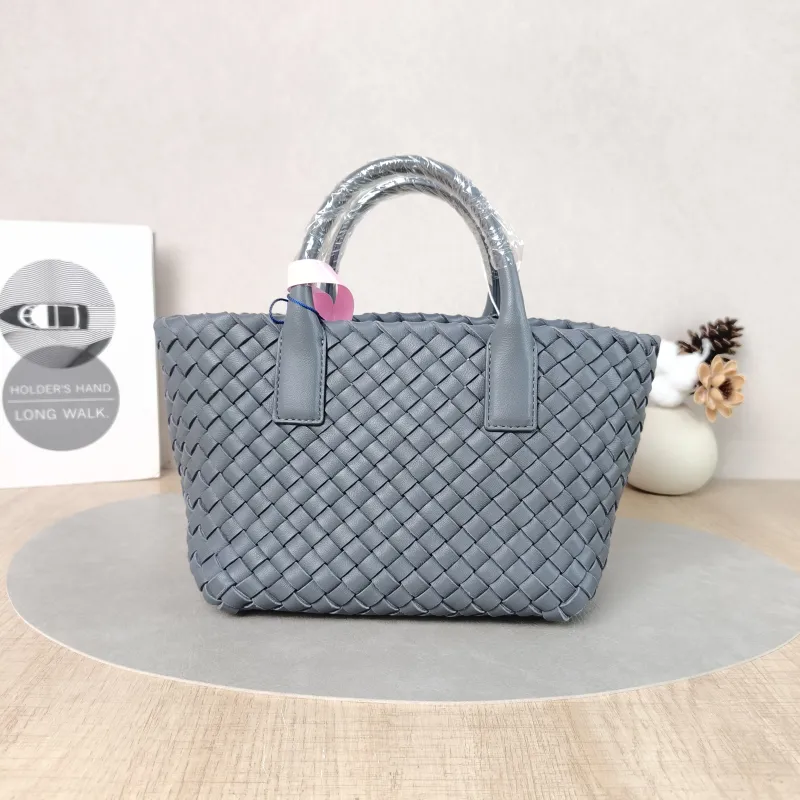 Bottega Veneta Shoulder Bag Shoulder Bag Grey Lambskin One Size 18 × 12 × 15 cm — cover view 3 of 5