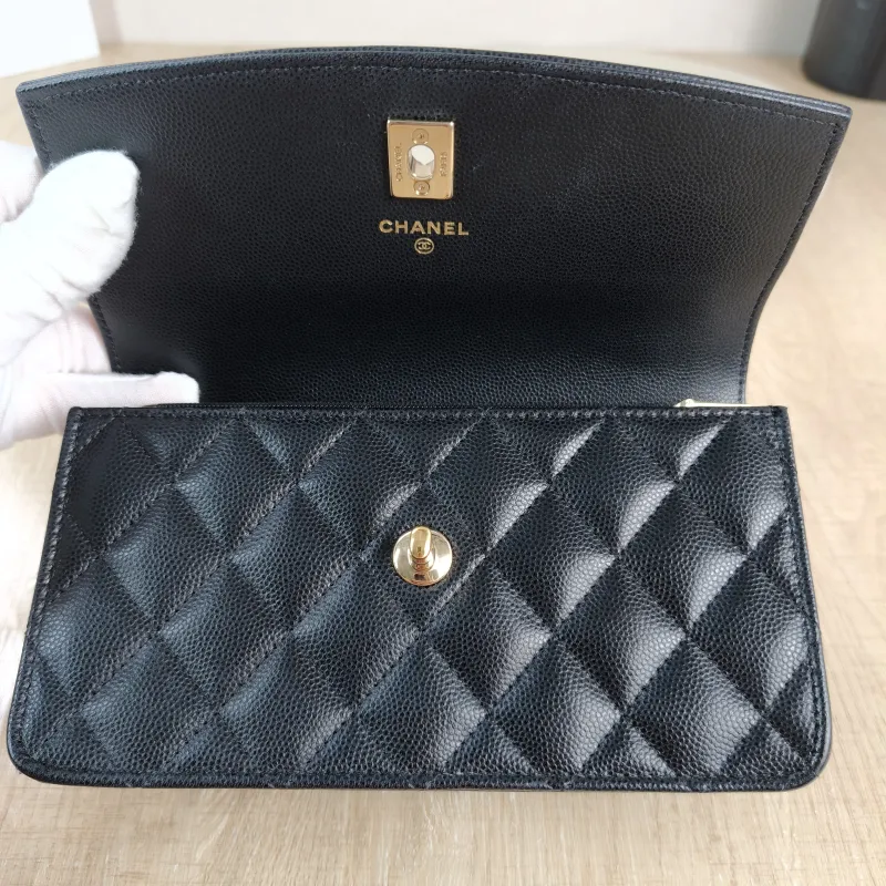 Chanel Crossbody Bag Black Grained Calfskin One Size 19 × 7 × 11.5 cm — detail view 7 of 12