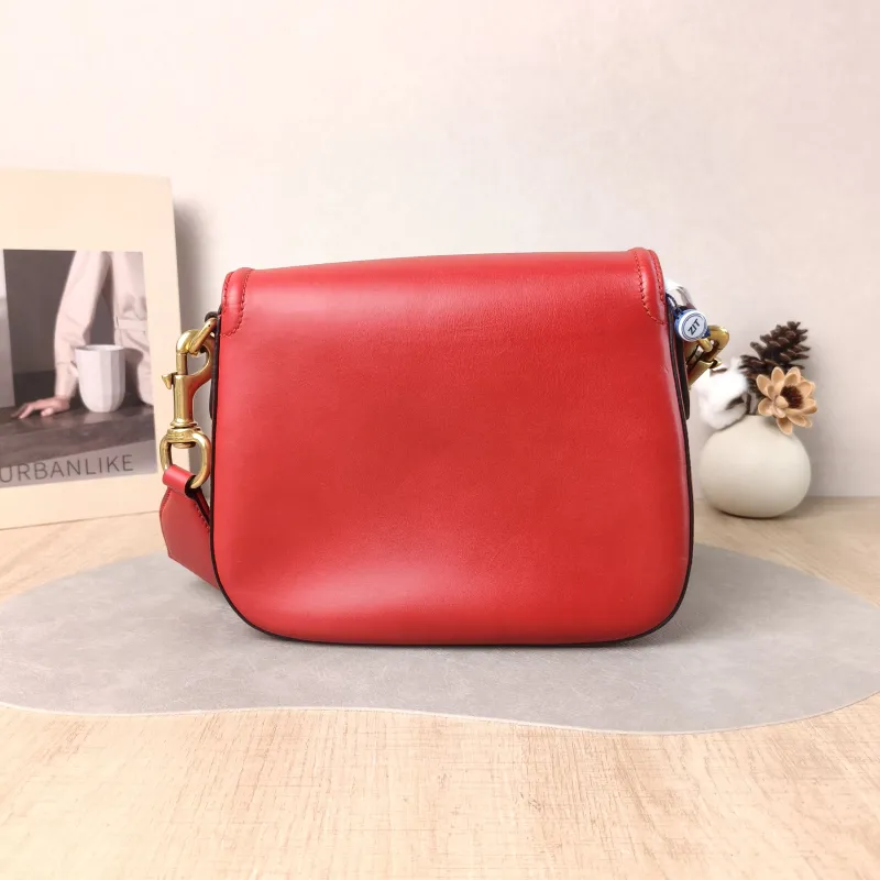 GUCCI Crossbody Bag Crossbody Bag Red Calfskin 23.5 × 7 × 18 cm — cover view 3 of 6
