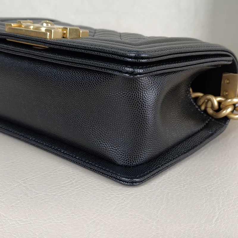 Chanel Crossbody Bag Le Boy​Black Grained Calfskin20.5 × 8.5 × 12 cm — detail view 9 of 15