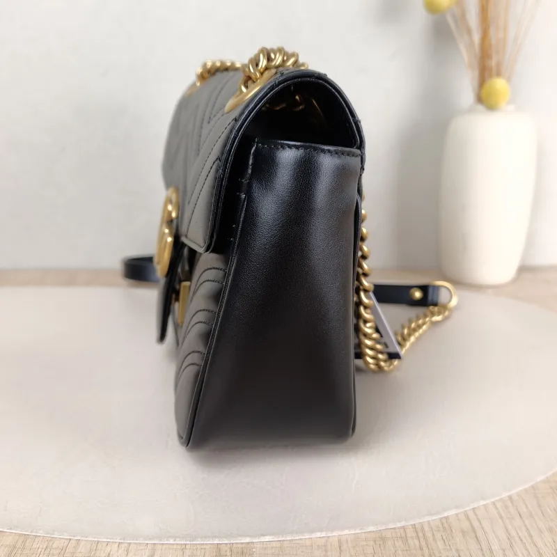 GUCCI Crossbody Bag GG Marmont Medium Marmont 26 Black CC alfskin Medium 26 × 7 × 15 cm — detail view 3 of 13