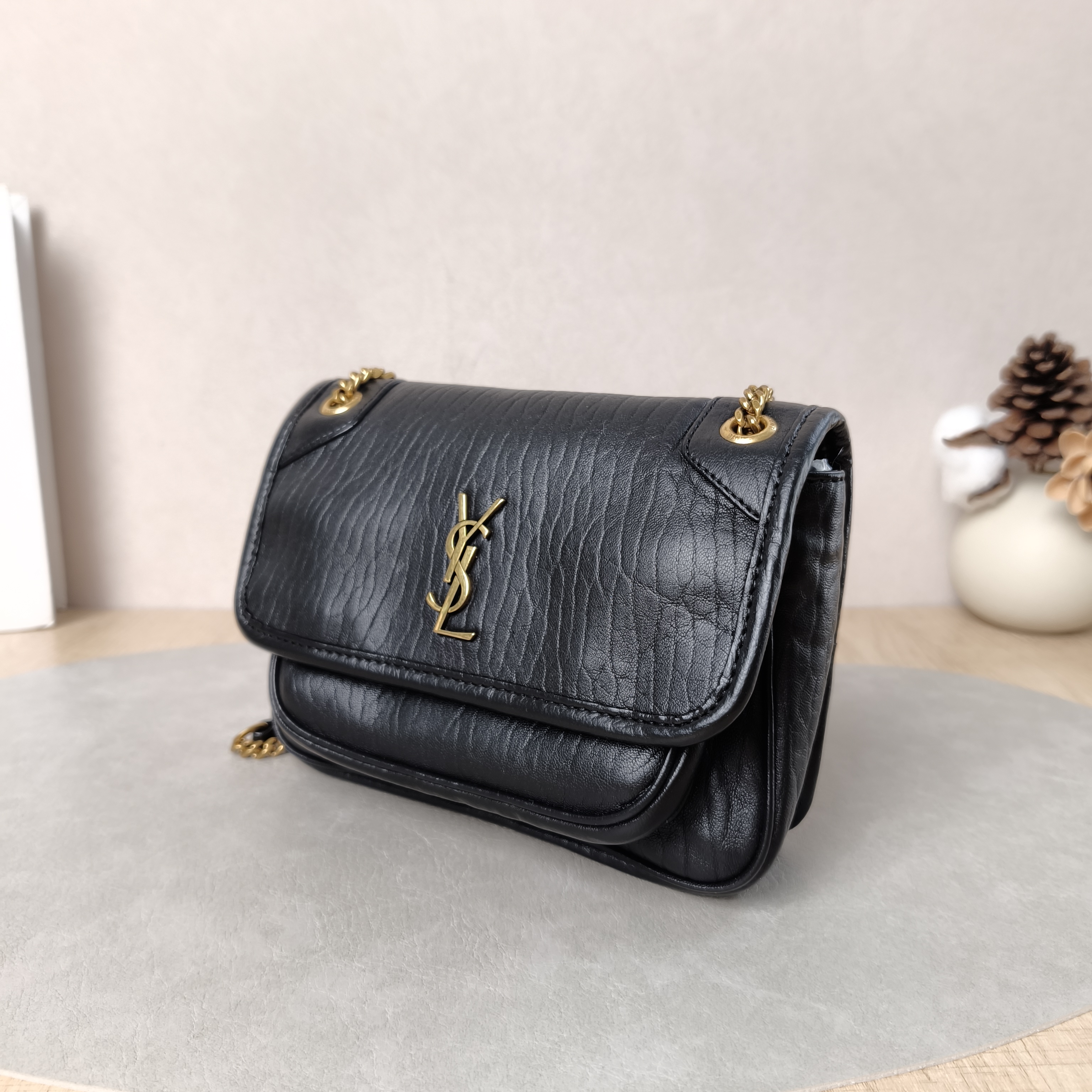 SAINT LAURENT Crossbody Bag Niki Black with Gold-Tone Hardware Lambskinmini18 × 5 × 12.5 cm — cover view 3 of 5