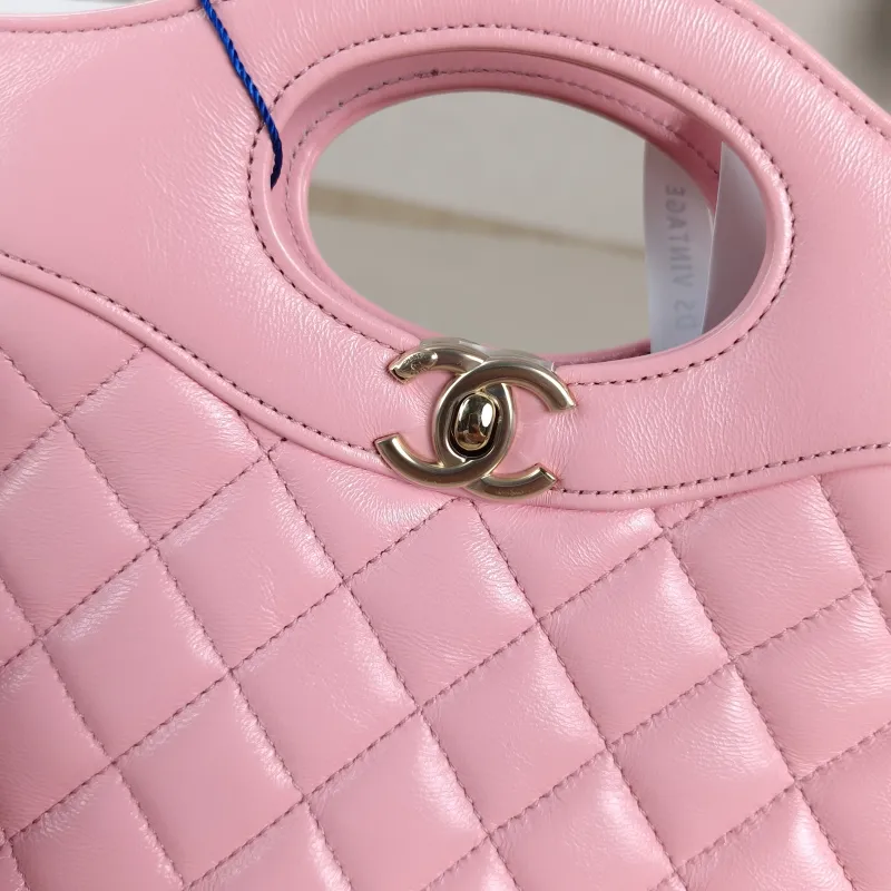 Chanel Crossbody Bag31Bag Pink Waxed Leathermini23 × 5.5 × 22 cm — detail view 10 of 12