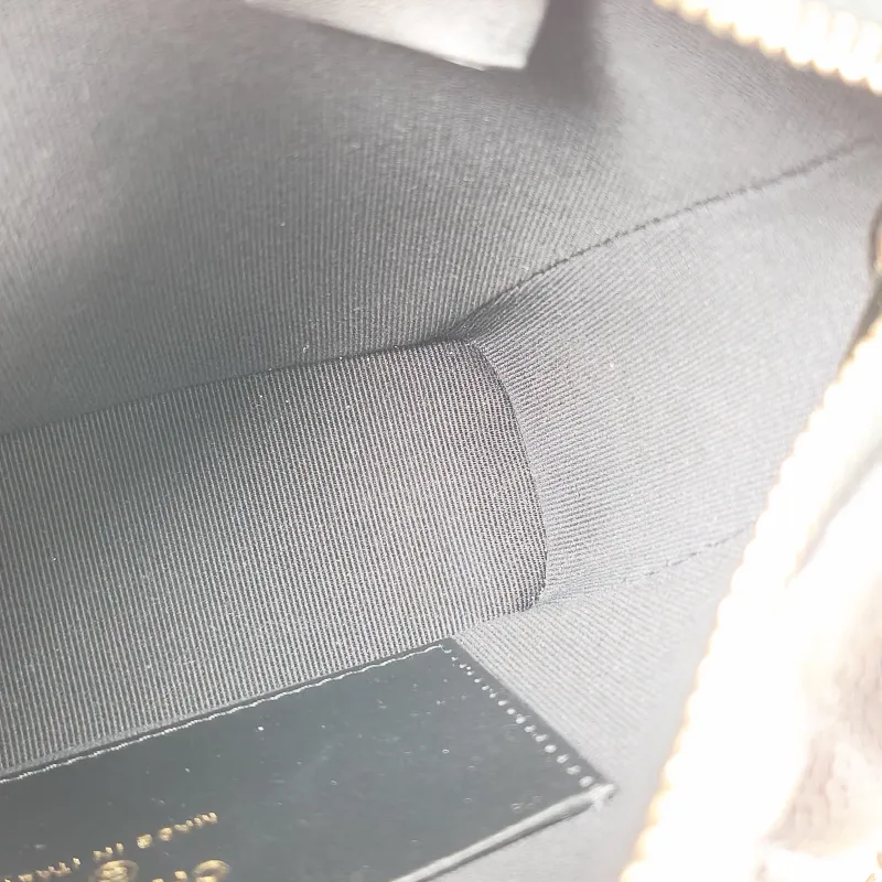Chanel Crossbody Bag Crossbody Bag Black Grained Calfskin 16 × 6 × 13 cm — detail view 10 of 12