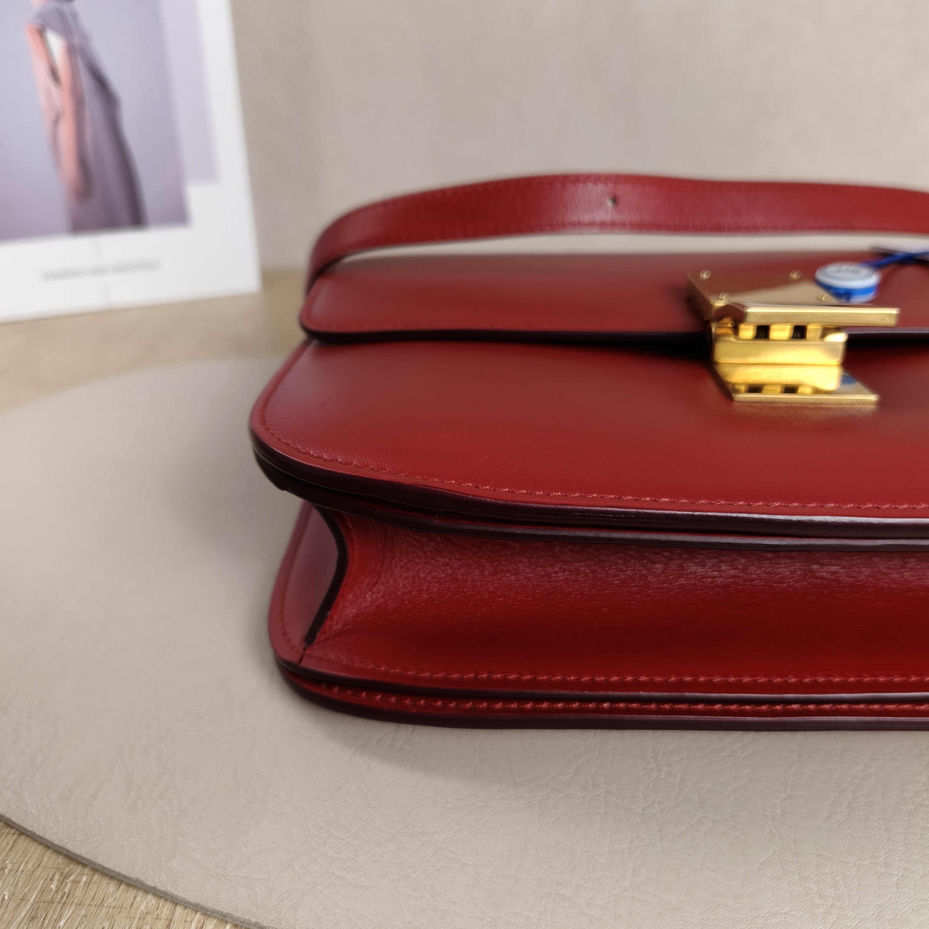 CELINE Crossbody Bag Classic Box Red Calfskin Medium24 × 7 × 18 cm — cover view 9 of 12