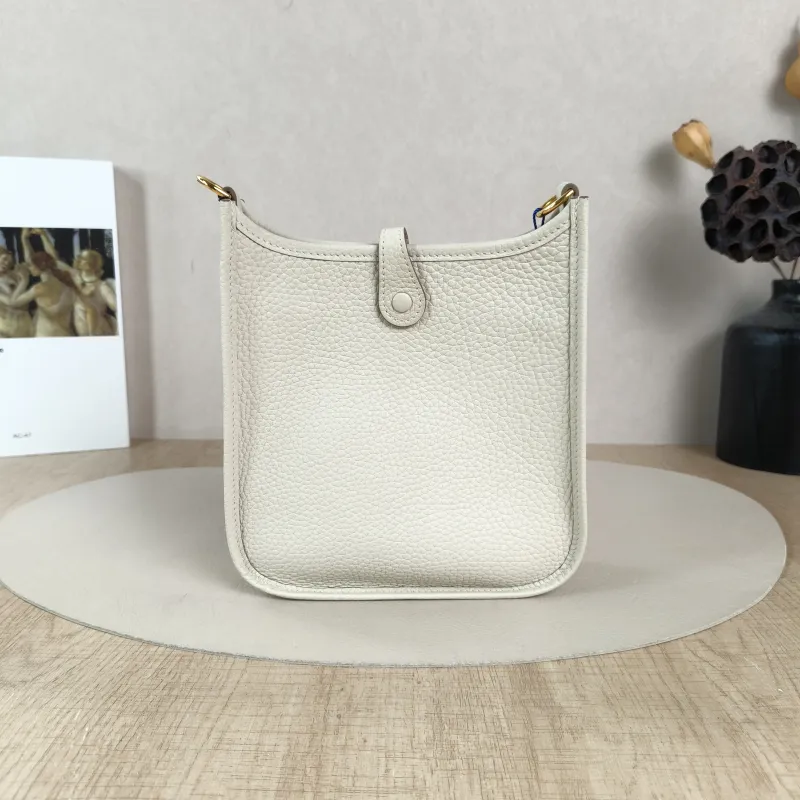 Hermès Crossbody Bag Evelyne Mini 16 Mini 1610Craie TC Calfskinmini17 × 5.5 × 18 cm — cover view 6 of 6
