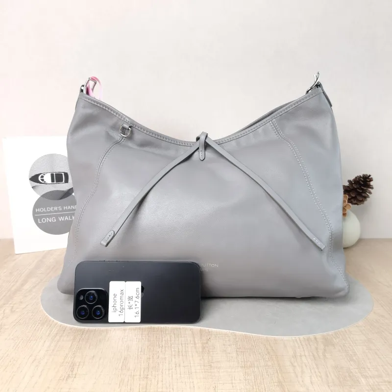 Louis Vuitton Crossbody Bag Carryall Vibe Grey SL ambskin Medium 39 × 15 × 30 cm — cover view 3 of 6