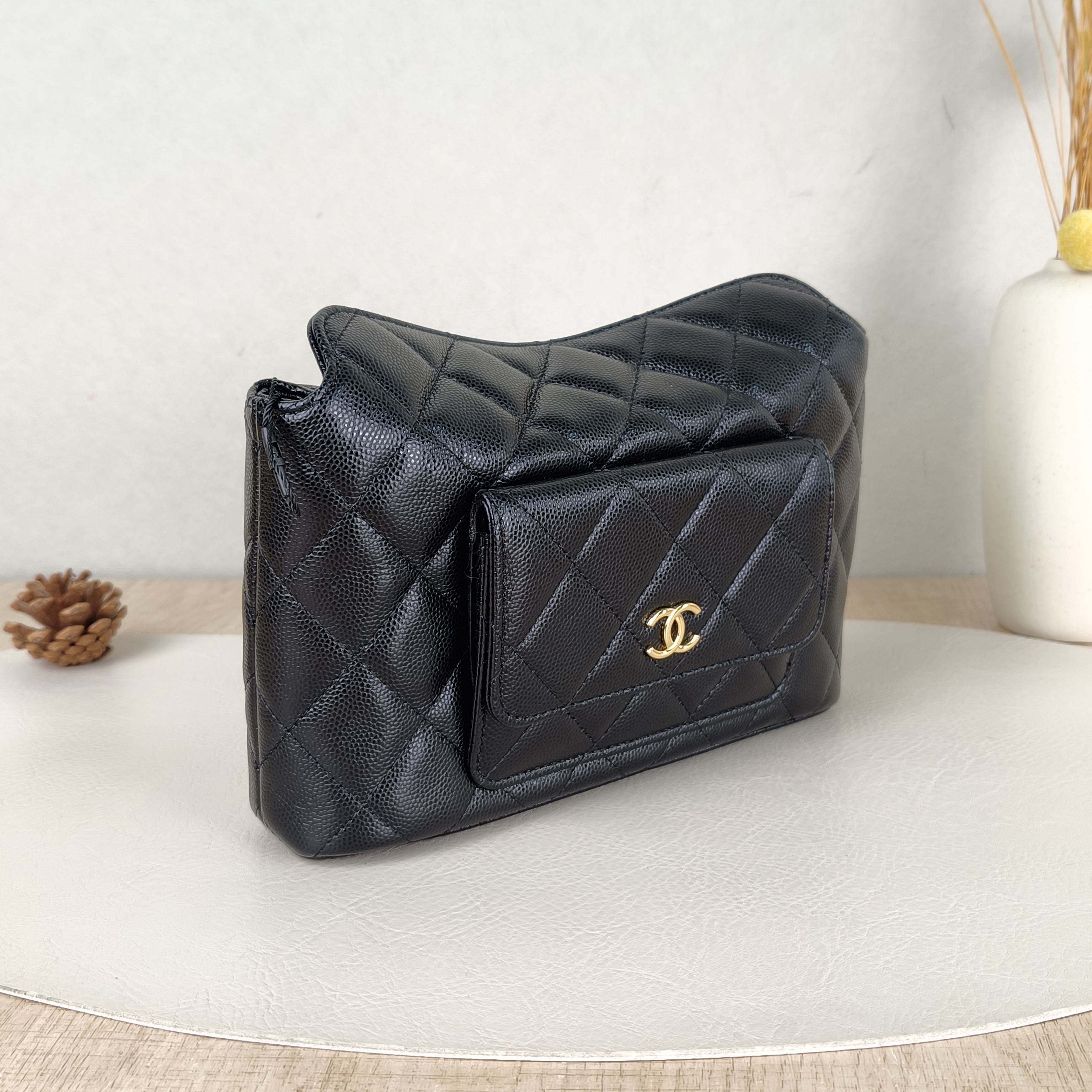 Chanel Crossbody Bag Hobo Vanity Case Bag Black Calfskin One Size20 × 5 × 13 cm — cover view 2 of 5