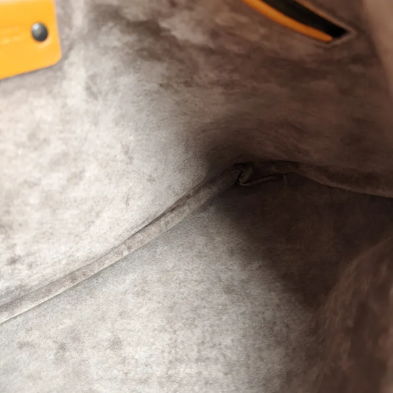 Bottega Veneta Shoulder Bag Veneta Vintage Edition Yellow Lambskin One Size 47 × 3 × 30 cm — detail view 5 of 11