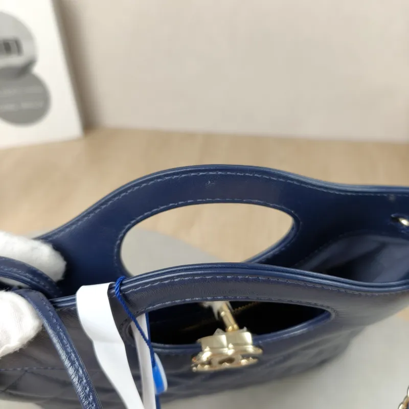 Chanel Crossbody Bag31Bag Navy Waxed Leathermini23 × 5.5 × 22 cm — detail view 14 of 16