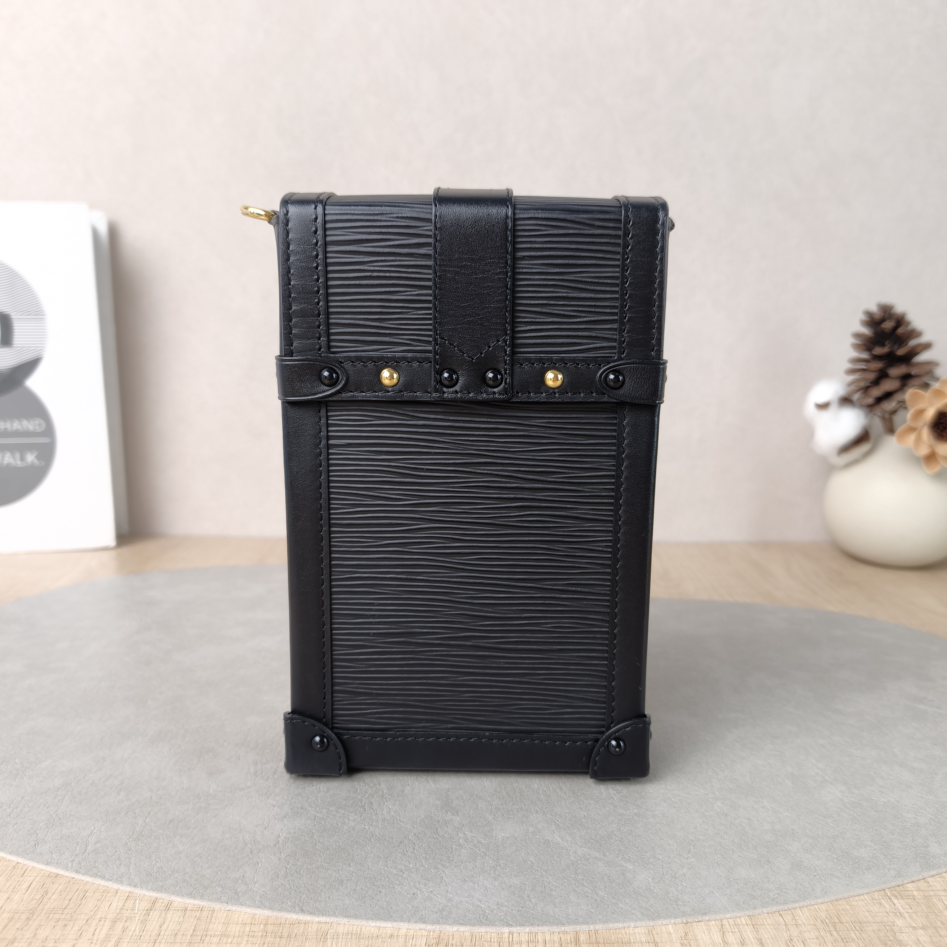 Louis Vuitton Crossbody Bag Trunk Vertical Chain Bag Black Epi Embossed Calfskinmini11 × 3.5 × 17.5 cm — cover view 4 of 5